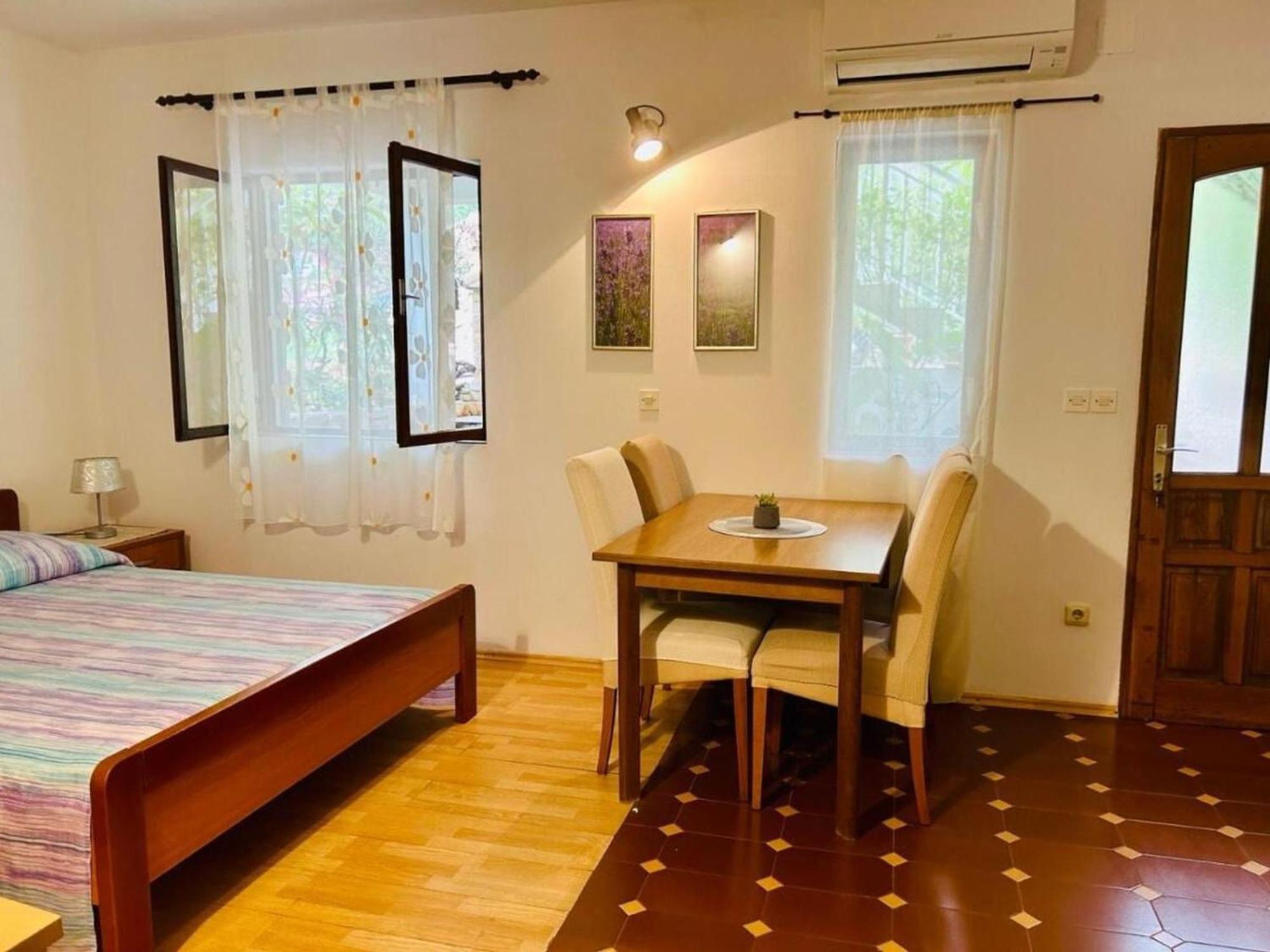 Apartment Matkov - Quite And Peaceful Location